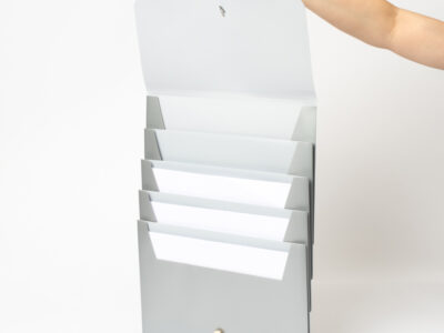 Sobre A4 extensible 5 bolsillos metalizado