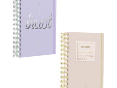 Cuaderno FW Monocromatic 16X21  con elástico y sobre
